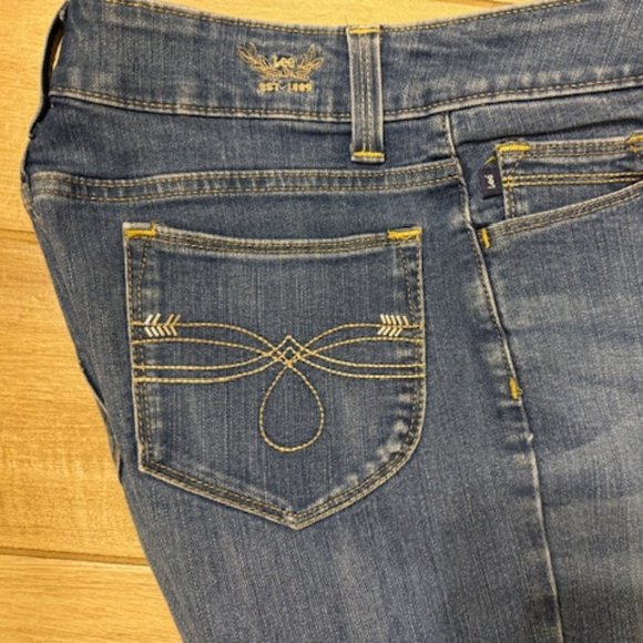 LEE JEANS PERFECT FIT BOOT CUT JEANS 6 MEDIUM - Picture 6 of 8